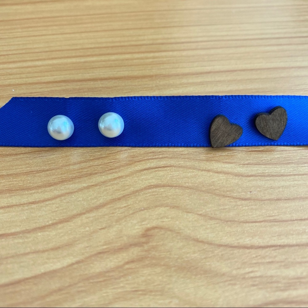 Set of 2 - Pearl and Heart Earrings